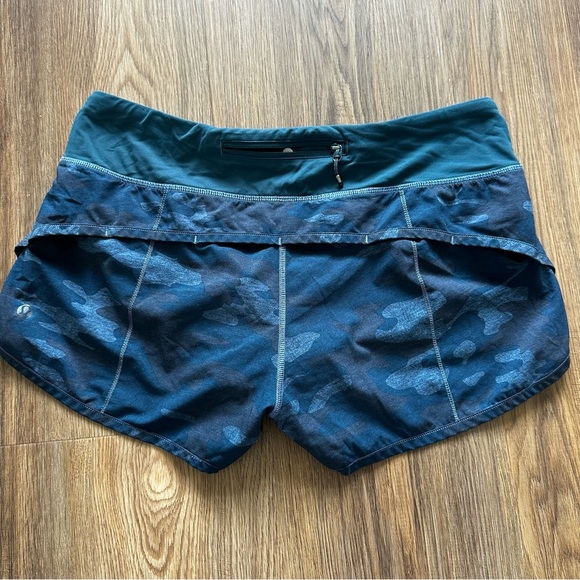 Lululemon 4" Run Times Speed Shorts Lotus Camo Oil Slick Blue Size 6 HTF Rare - Picture 2 of 13